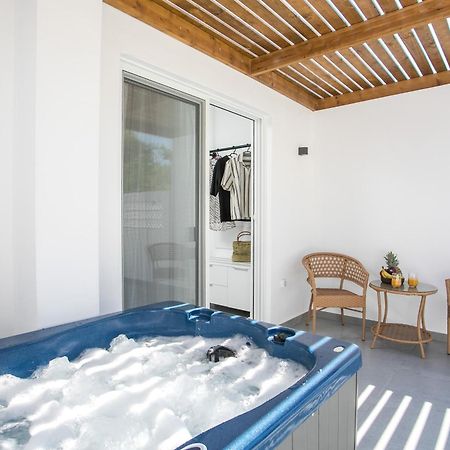 Calma Luxury Studios & Suites Фалираки Экстерьер фото