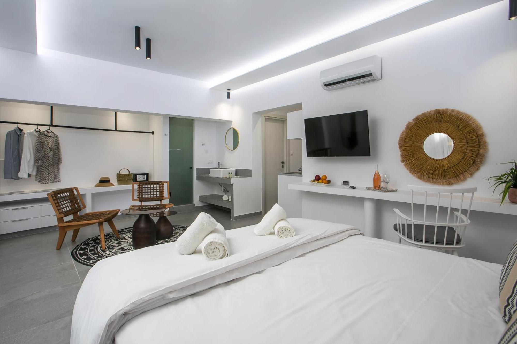 Calma Luxury Studios & Suites Фалираки Экстерьер фото