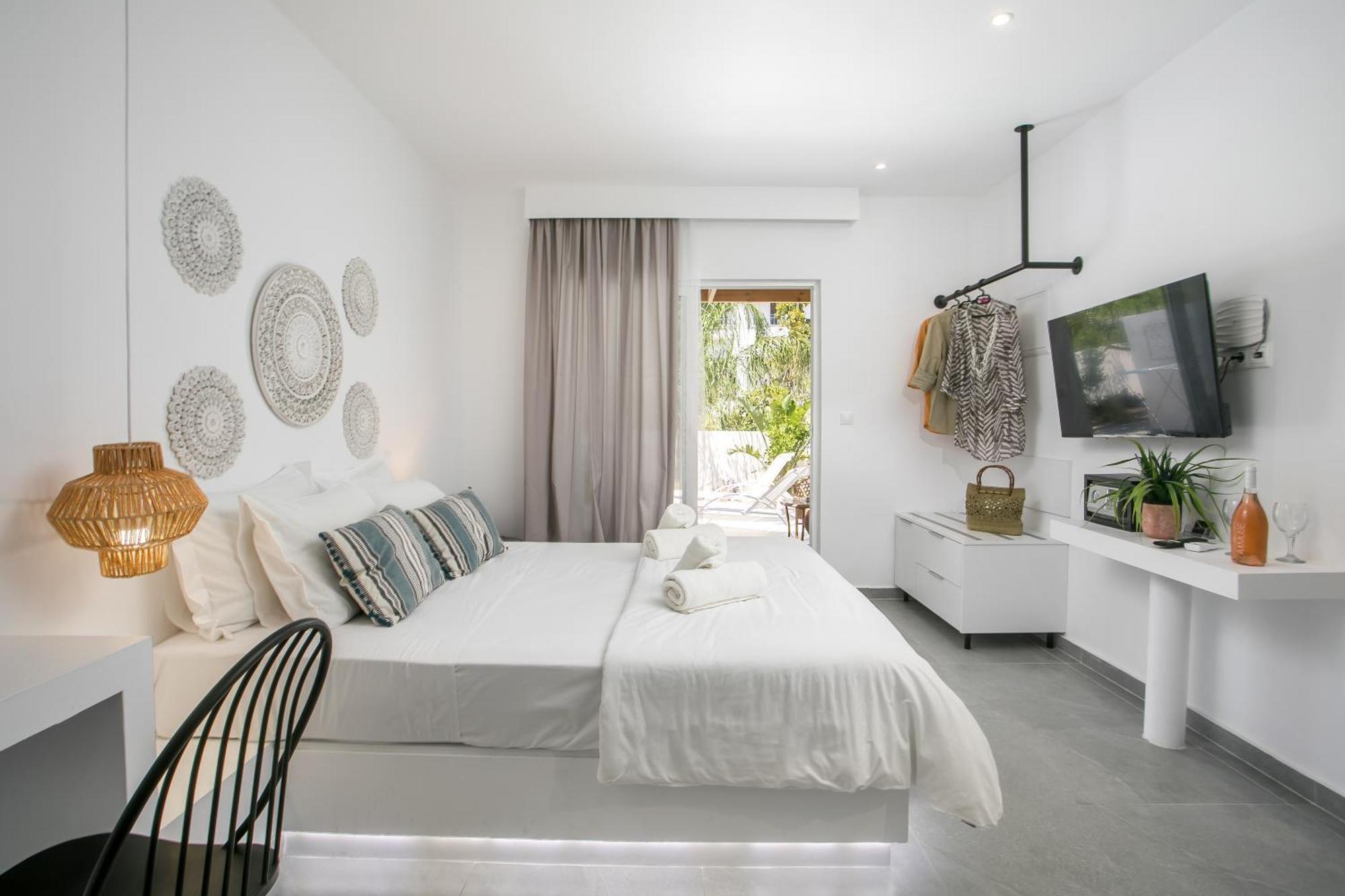 Calma Luxury Studios & Suites Фалираки Экстерьер фото