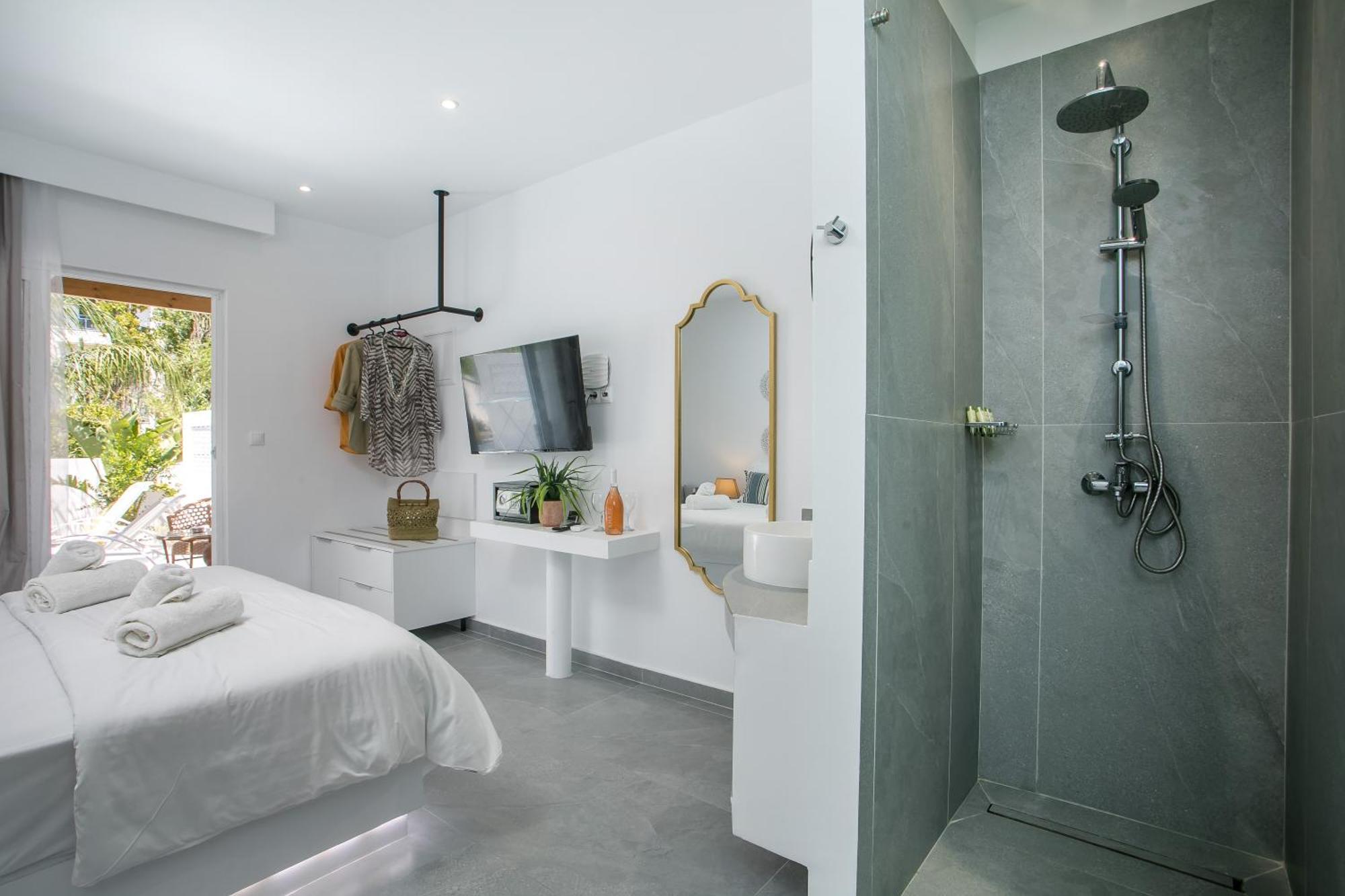 Calma Luxury Studios & Suites Фалираки Экстерьер фото