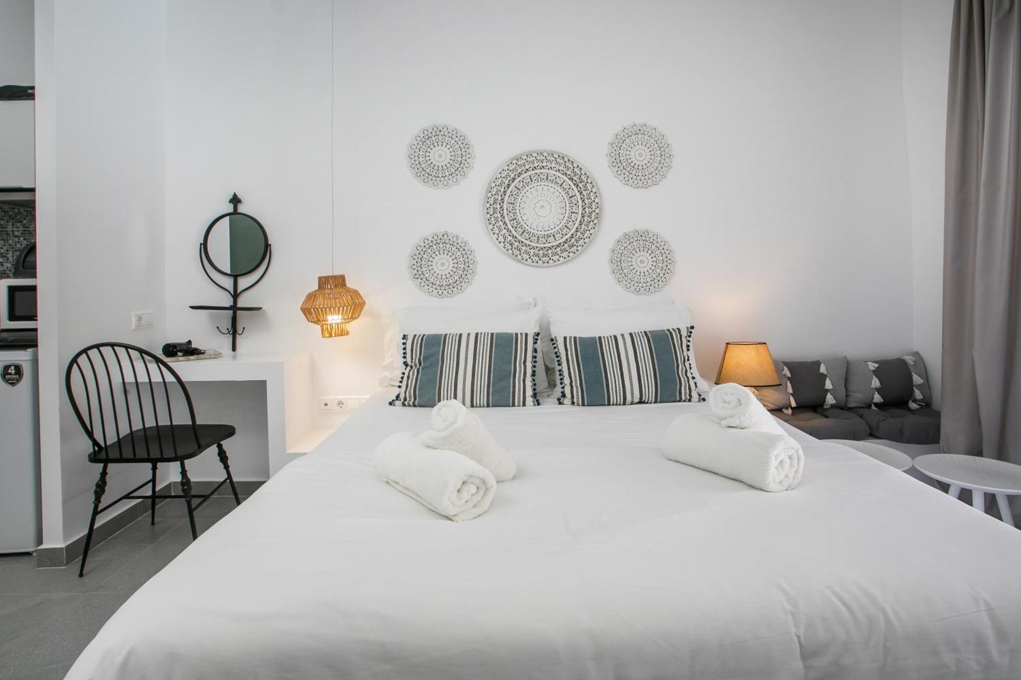 Calma Luxury Studios & Suites Фалираки Экстерьер фото
