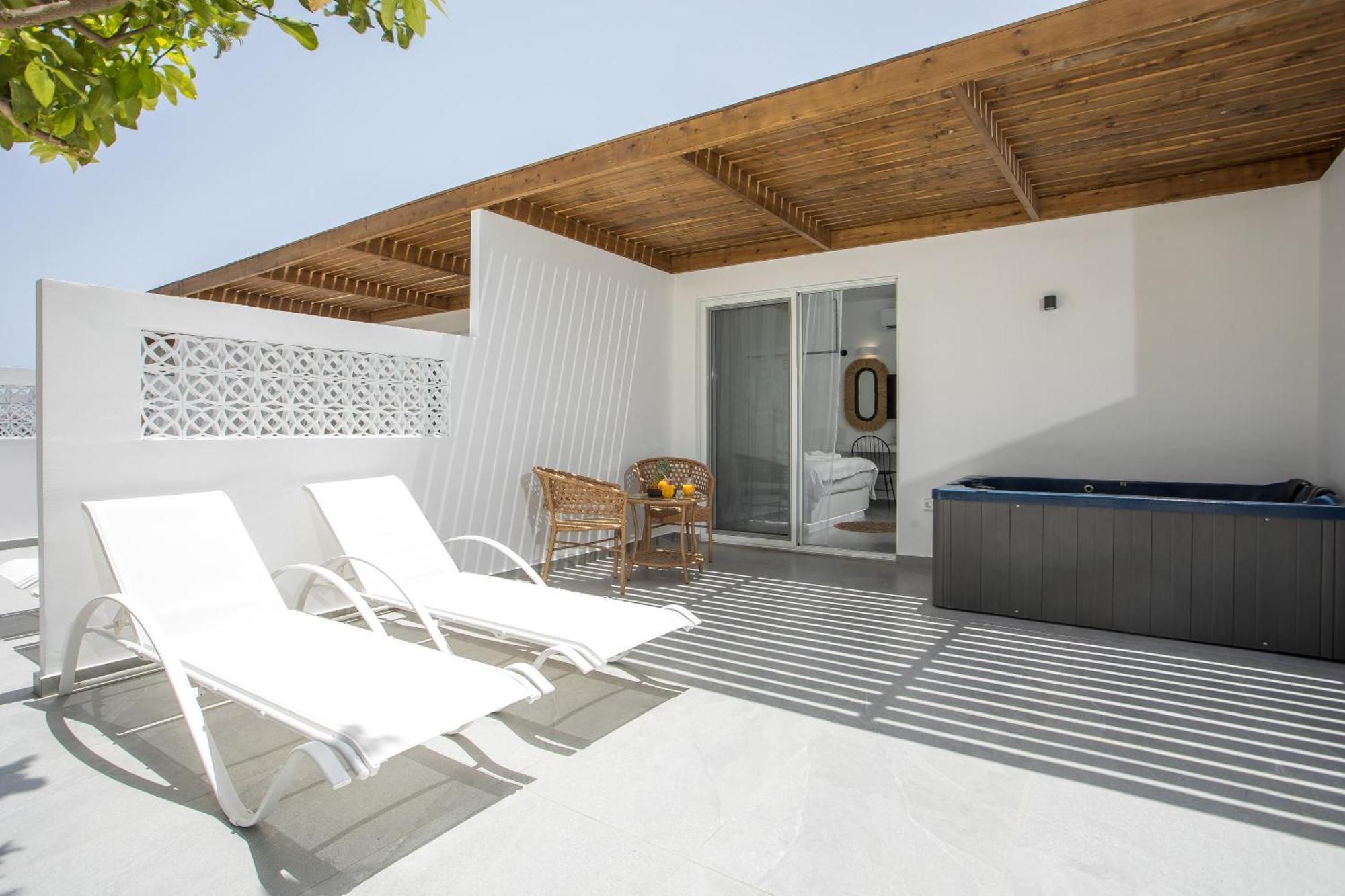 Calma Luxury Studios & Suites Фалираки Экстерьер фото